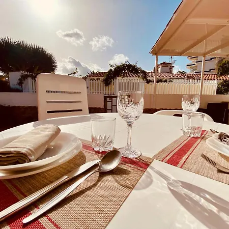 بيت للعطل Holiday Bungalow With Terrace In *