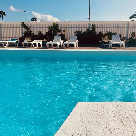 Holiday Bungalow With Terrace In بيت للعطل بلايا ديل إنغلز