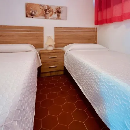 Holiday Bungalow With Terrace In بيت للعطل *