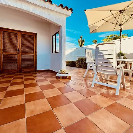 Holiday Bungalow With Terrace In بيت للعطل بلايا ديل إنغلز